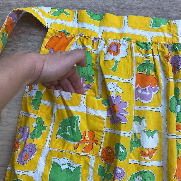 Vintage‎ Skirt Apron Set - Picture 3 of 11